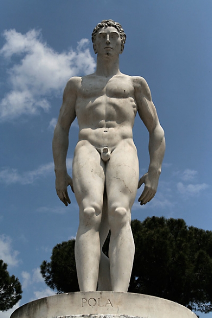 Stadio dei marmi 155